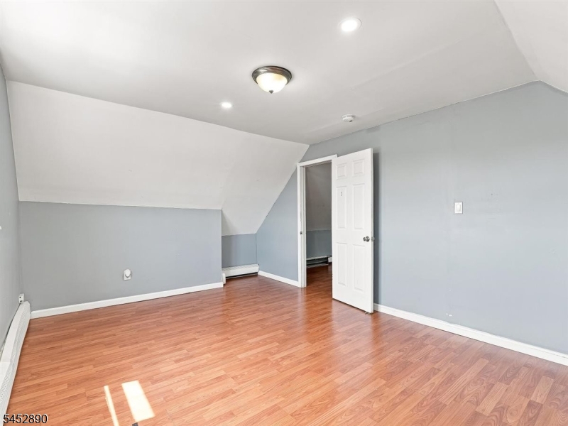 132 4th St Property Photo 14