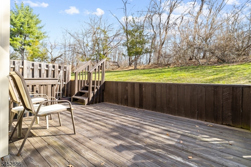 6 Elm Ter Property Photo 15