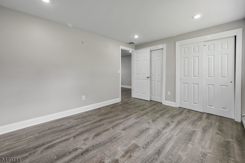 2 Stiles Ln Property Photo 13