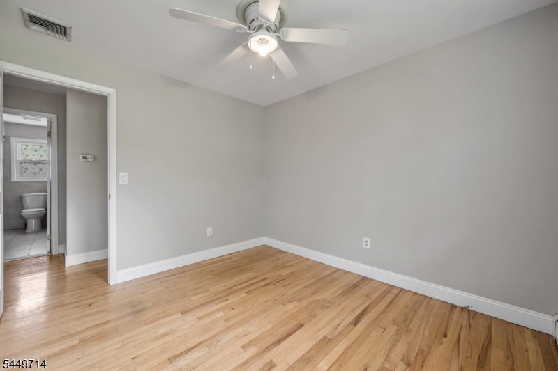 2 Stiles Ln Property Photo 24