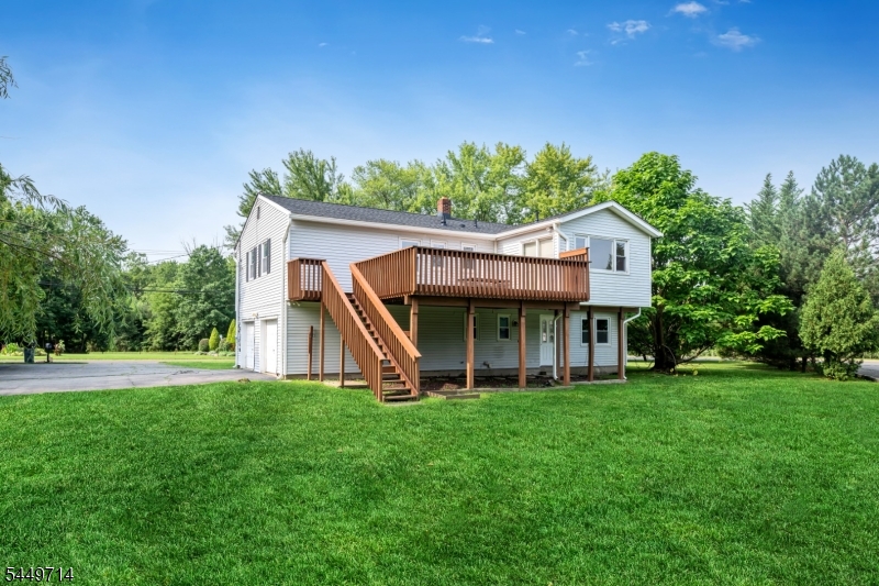 2 Stiles Ln Property Photo 33
