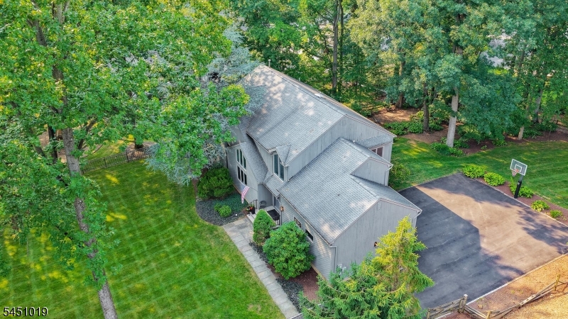 8 Cayuga Way Property Photo 8