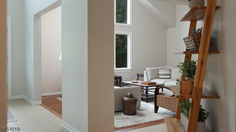 8 Cayuga Way Property Photo 14