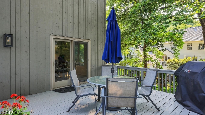 8 Cayuga Way Property Photo 20