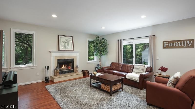 8 Cayuga Way Property Photo 24