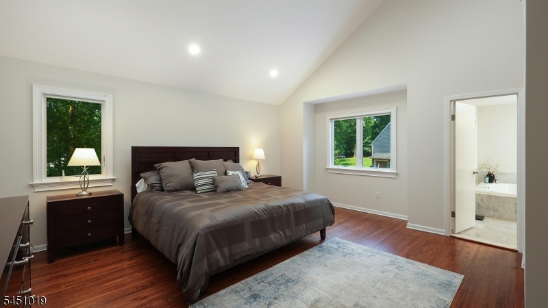 8 Cayuga Way Property Photo 28