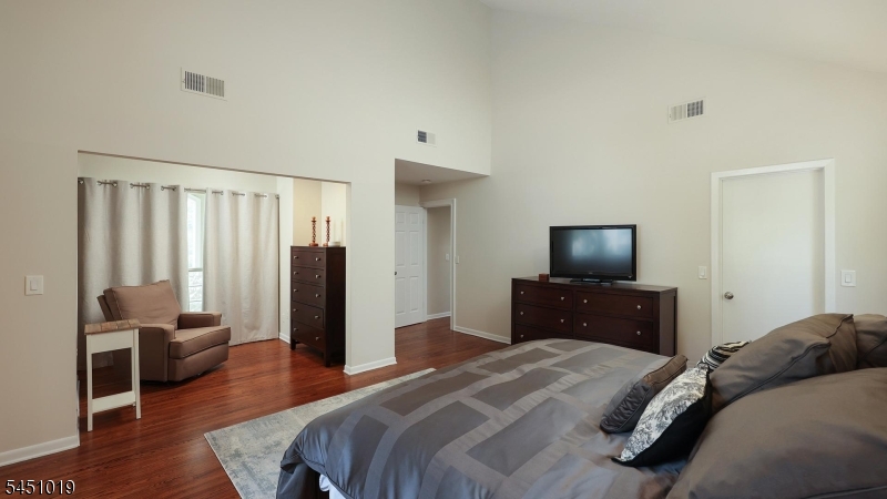8 Cayuga Way Property Photo 29