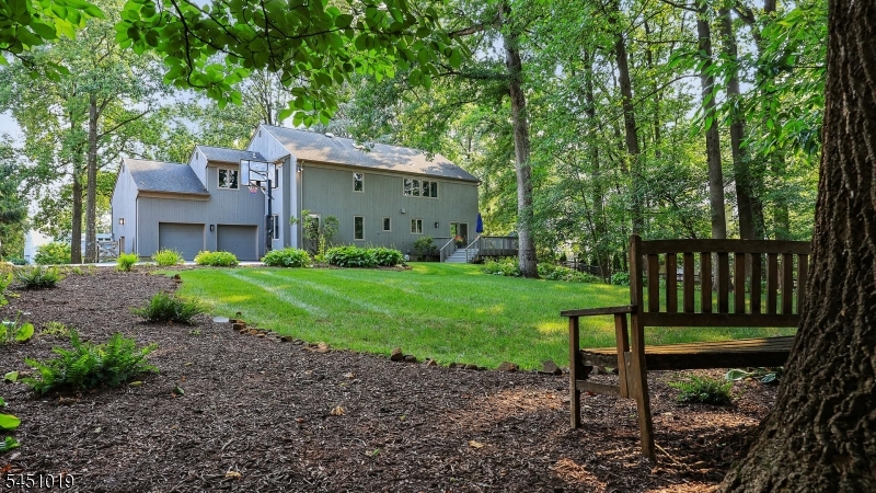 8 Cayuga Way Property Photo 41