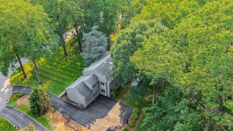 8 Cayuga Way Property Photo 45