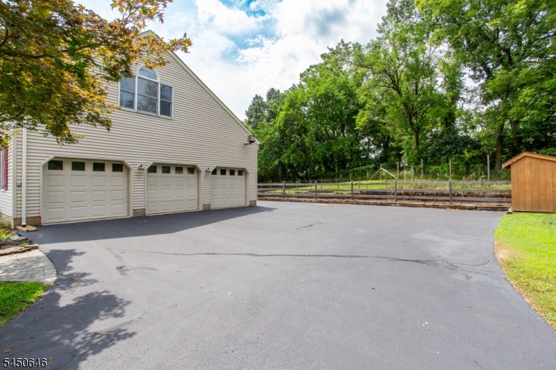 7 Tahoe Ct Property Photo 6