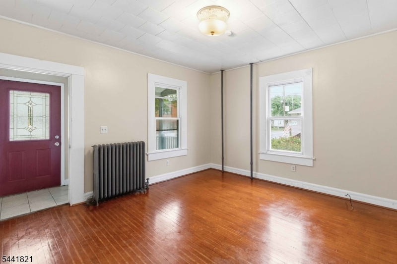 166 E Blackwell St Property Photo 3