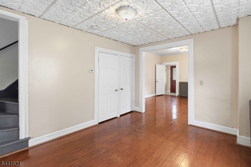 166 E Blackwell St Property Photo 6