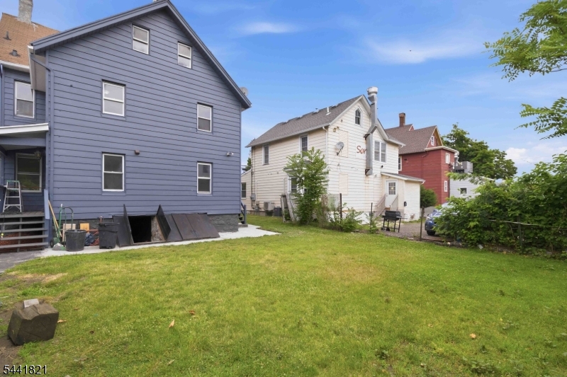 166 E Blackwell St Property Photo 13