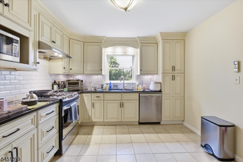 40 Ocean St 2 Property Photo 6