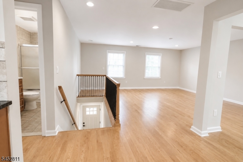 528 Cumberland St B Property Photo 5