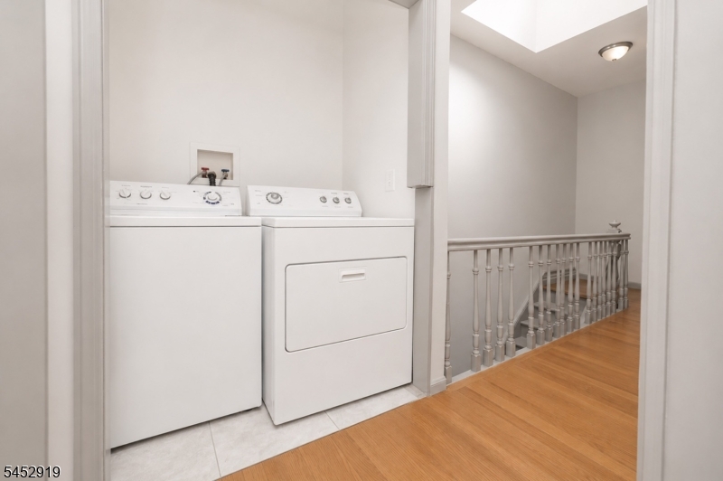 238 Fulton Ave Property Photo 8