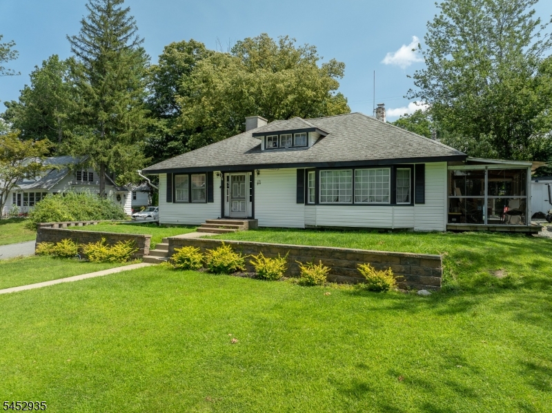 175 Long Pond Rd Property Photo 3