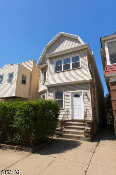 143 Pearsall Ave Property Photo 1
