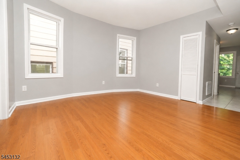 143 Pearsall Ave Property Photo 3