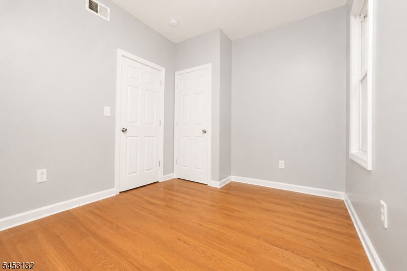 143 Pearsall Ave Property Photo 6