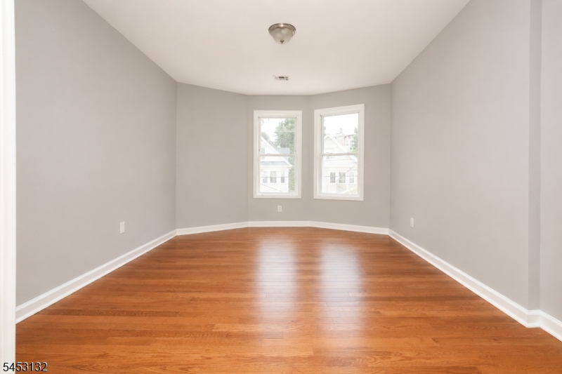143 Pearsall Ave Property Photo 15
