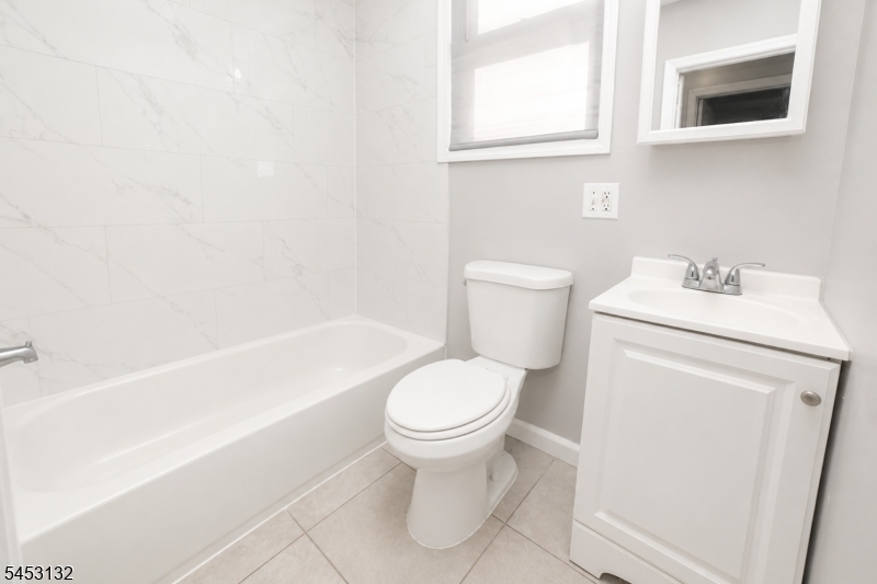 143 Pearsall Ave Property Photo 17
