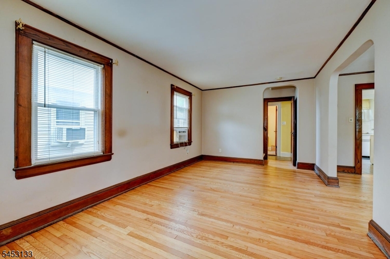 783 Broad St Property Photo 5