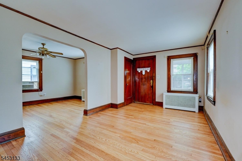 783 Broad St Property Photo 10