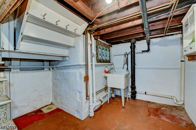 783 Broad St Property Photo 27