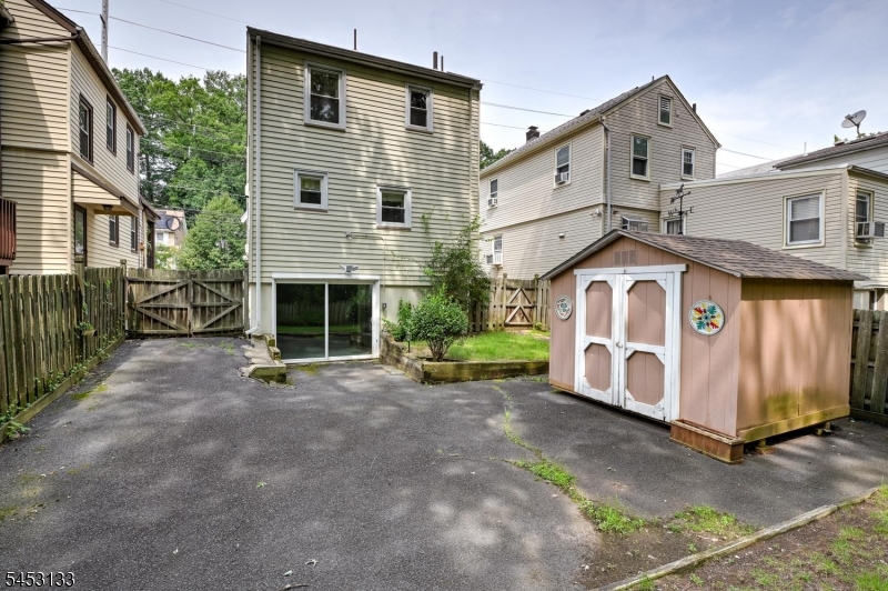 783 Broad St Property Photo 35