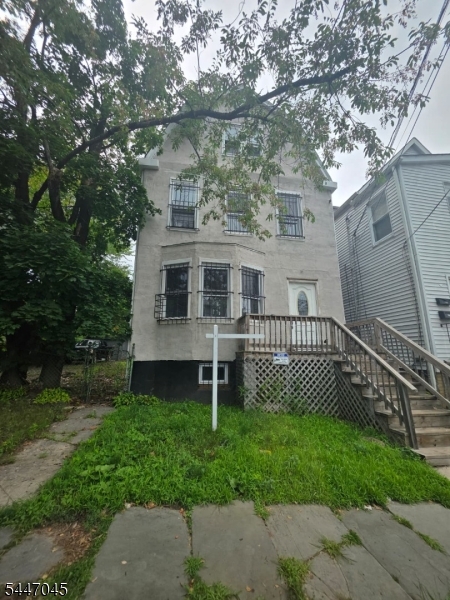 135 Brookside Ave Property Photo 1