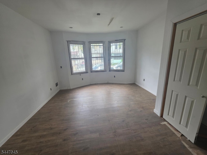 135 Brookside Ave Property Photo 5