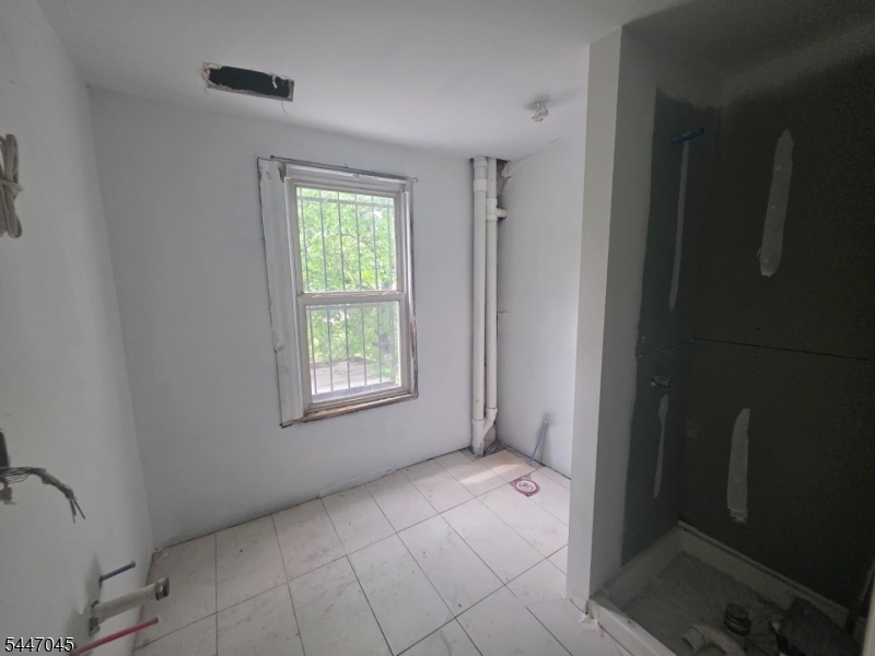 135 Brookside Ave Property Photo 8