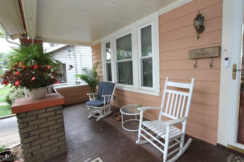 4 Midland Ave Property Photo 3