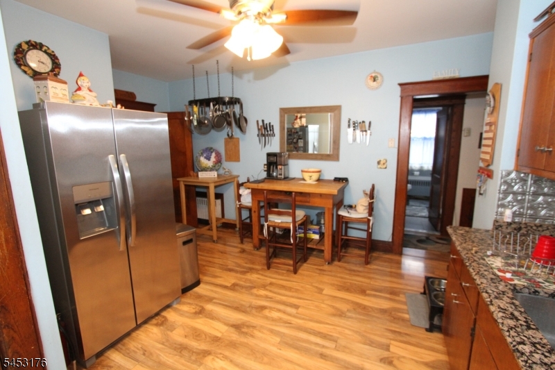 4 Midland Ave Property Photo 12