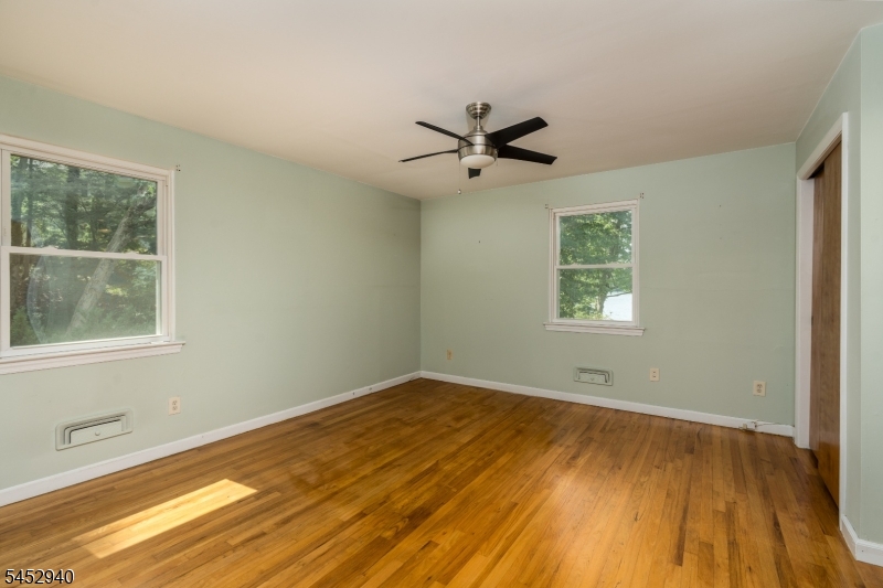 23 Cabot Ln Property Photo 14