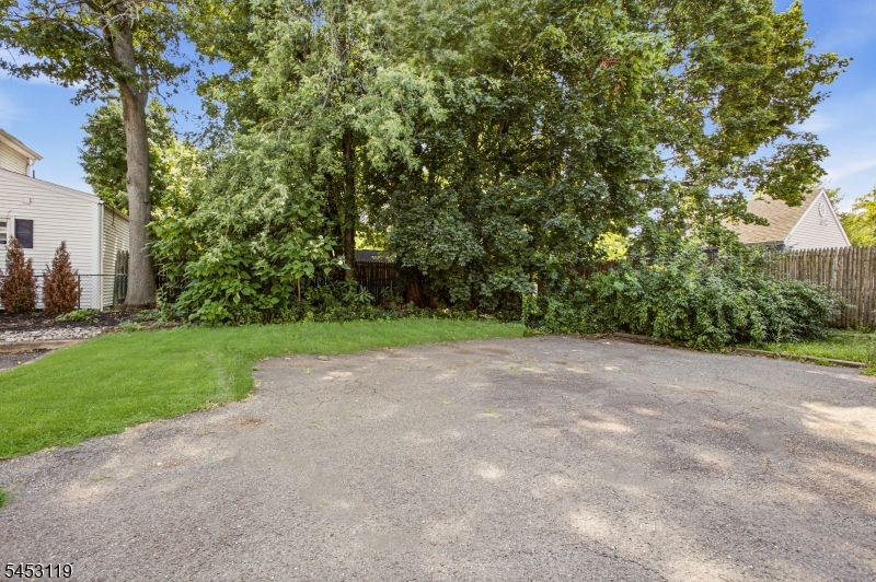 87 W Somerset St Property Photo 24