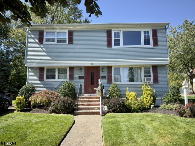 28 Chambers Ct Property Photo 1