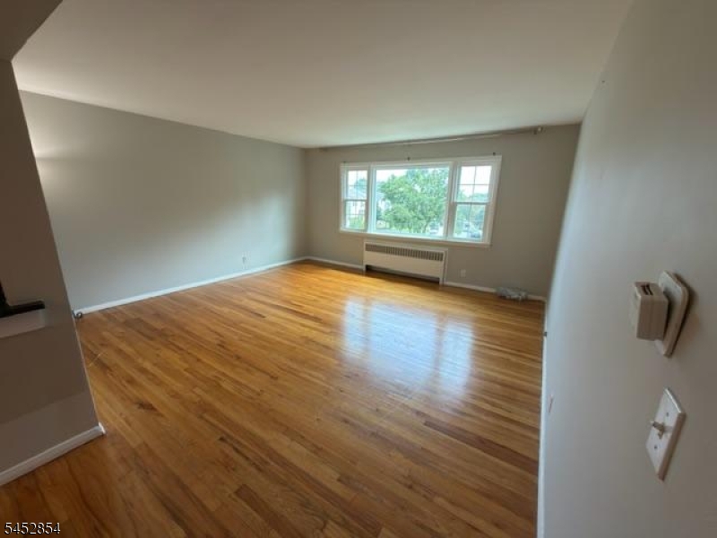 28 Chambers Ct Property Photo 2