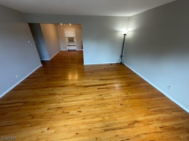 28 Chambers Ct Property Photo 4