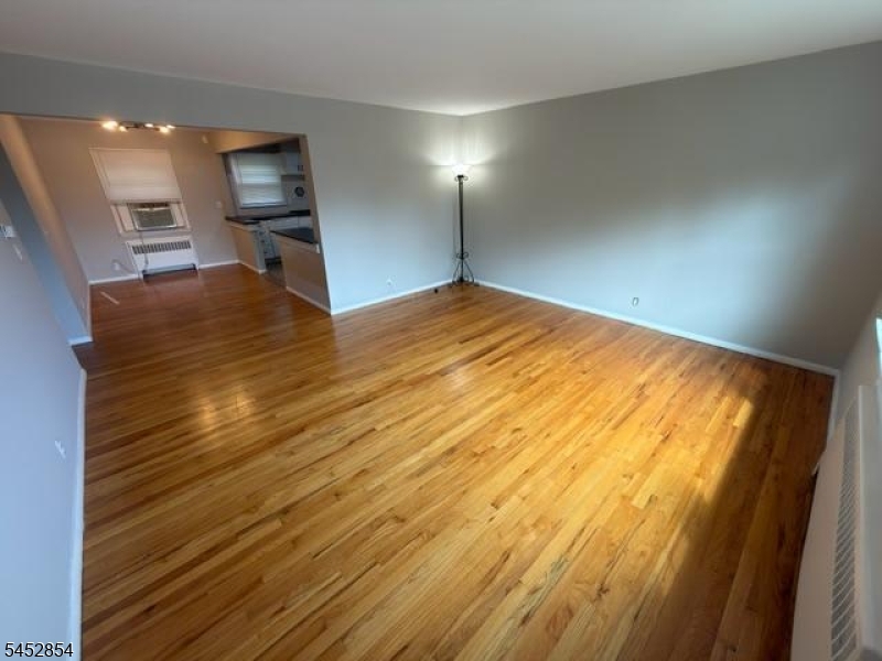 28 Chambers Ct Property Photo 5