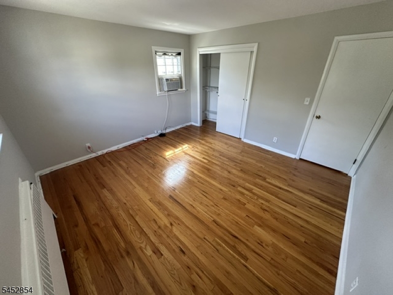 28 Chambers Ct Property Photo 6