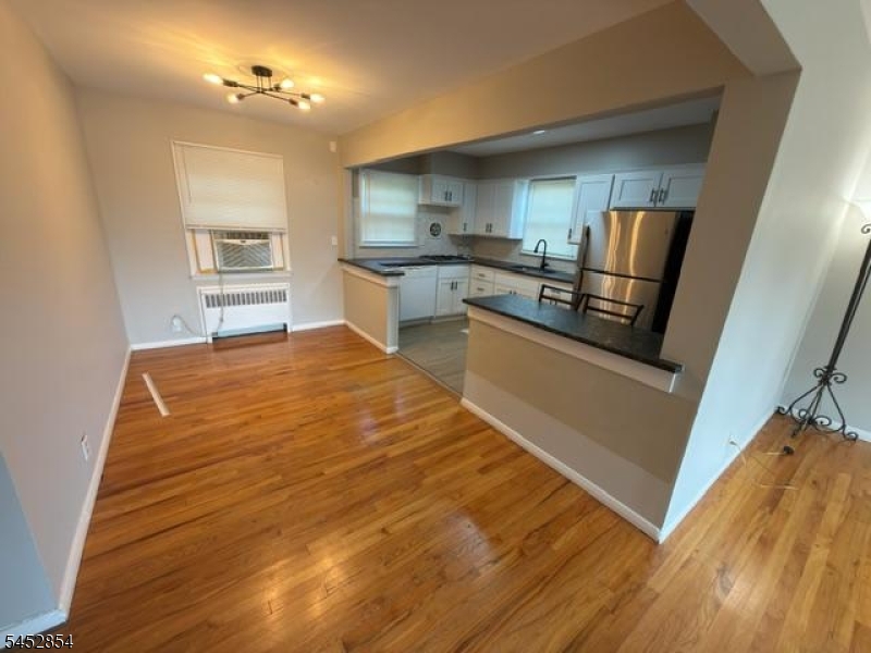 28 Chambers Ct Property Photo 6