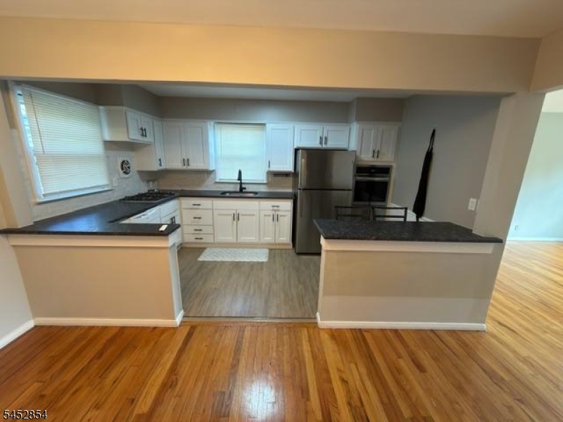28 Chambers Ct Property Photo 7