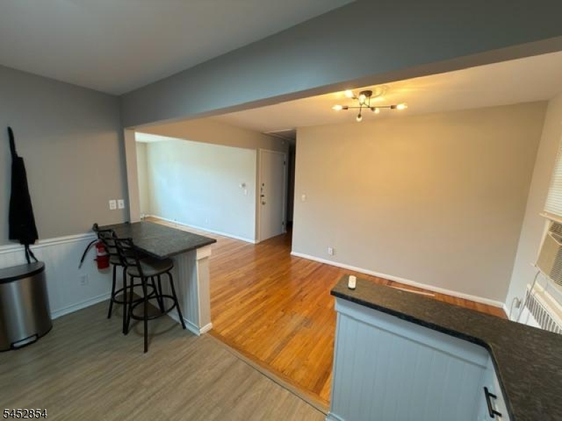 28 Chambers Ct Property Photo 8