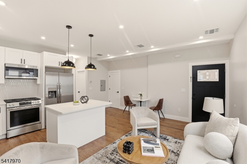 87 Semel Ave Property Photo 1
