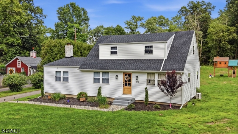 172 Ferry Rd Property Photo 1