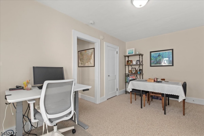 11 Grove St Property Photo 6