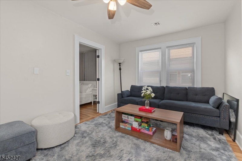 11 Grove St Property Photo 14