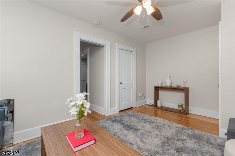 11 Grove St Property Photo 15